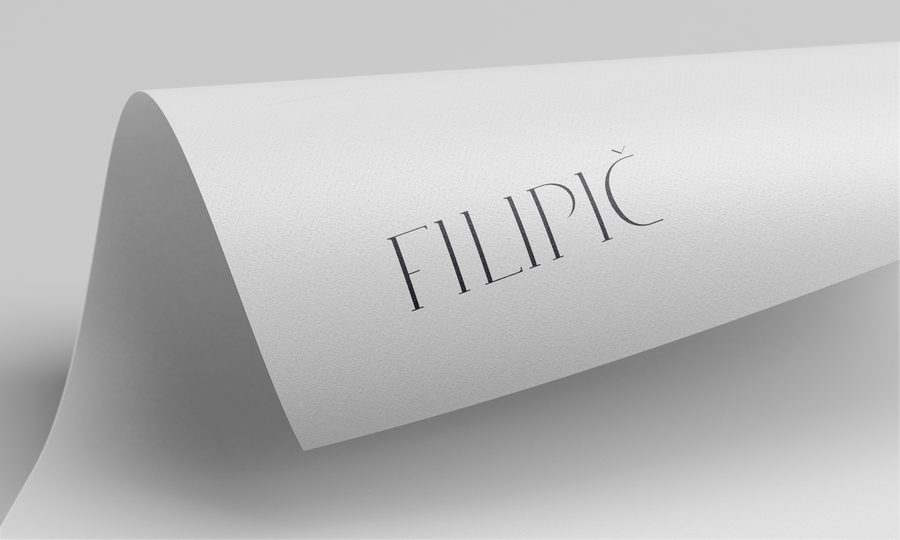 Zloženka s logotipom Filipič na papirju